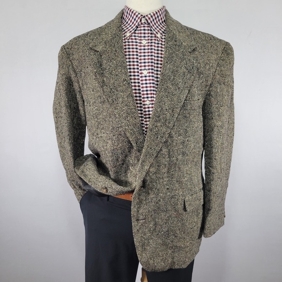 Haggar Mens Sport Coat Blazer Two Button Beige Black Herringbone City Casual 46R